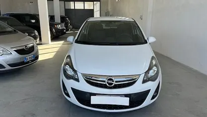 Usata Opel Corsa Edition 75 CV (55 kW) 2014 Utilitaria