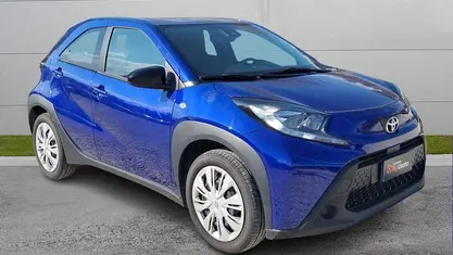 Usata Toyota Aygo X Active 72 CV (52 kW) 2025 Blu SUV