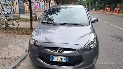 Usata Hyundai ix20 Style 90 CV (66 kW) 2011 Grigio Utilitaria