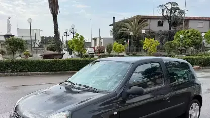 Usata Renault Clio II 82 CV (60 kW) 2003 Nero Berlina