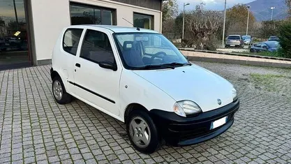 Usata Fiat Seicento Young 39 CV (28 kW) 2000 Utilitaria
