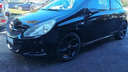 Usata 2010 Opel Corsa OPC Tre volumi | 6990 € (Buon prezzo)