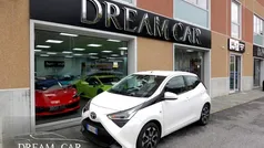 Bianco pastello Usata 2018 Toyota Aygo X-play Due volumi | 10.990 € (Buon prezzo)
