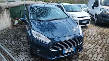 Usata Ford Fiesta 95 CV (69 kW) 2016 Blu Berlina