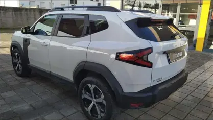 Usata Dacia Duster Journey 141 CV (103 kW) 2024 Bianco SUV