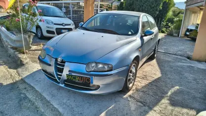 Usata Alfa Romeo 147 150 CV (110 kW) 2005 Blu Utilitaria