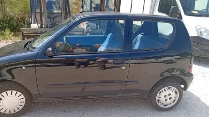 Usata Fiat 600 54 CV (39 kW) 2002 Nero Utilitaria