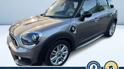 Grigio metallizzato Usata 2019 Mini Cooper Countryman Hype SUV | 20.400 € (Ottimo prezzo)