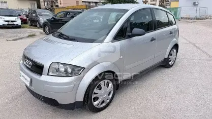 Usata Audi A2 Comfort 75 CV (55 kW) 2001 Grigio Utilitaria