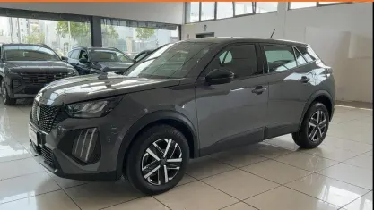 Usata Peugeot 2008 Active 101 CV (74 kW) 2024 Grigio SUV