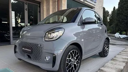 Usata Smart ForTwo Electric Drive Prime 41 kW (56 CV) 2022 Grigio Utilitaria