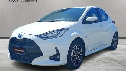 Usata Toyota Yaris Hybrid Trend 92 CV (67 kW) 2022 Bianco Pick-up