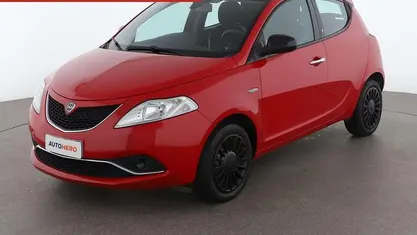Rosso Usata 2017 Lancia Ypsilon Gold Due volumi | 8899 € (Buon prezzo)
