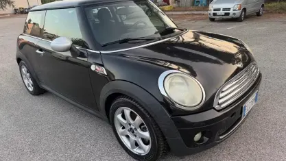 Usata Mini ONE 75 CV (55 kW) 2010 Nero Utilitaria