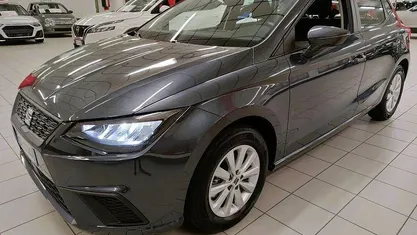 Usata Seat Ibiza Style 116 CV (85 kW) 2025 Grigio scuro Utilitaria