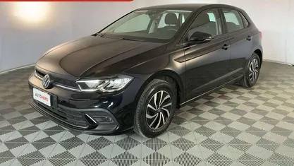 Usata VW Polo Life 95 CV (69 kW) 2023 Nero Utilitaria