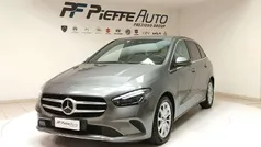 Grigio metallizz Usata 2019 Mercedes B180 Executive Monovolume | 23.900 € (Buon prezzo)
