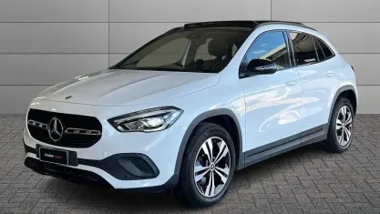 Usata Mercedes GLA200 150 CV (110 kW) 2022 Bianco SUV
