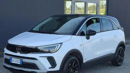 Usata Opel Crossland X Design & Tech 110 CV (80 kW) 2023 SUV