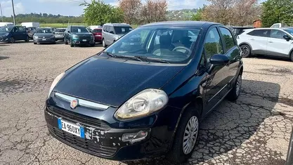 Usata Fiat Punto Evo Active 69 CV (50 kW) 2010 Blu Utilitaria
