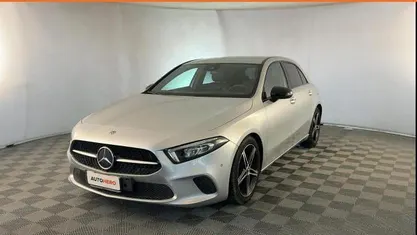 Usata Mercedes A180 116 CV (85 kW) 2020 Argento Berlina