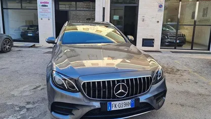 Usata Mercedes E220 Premium Plus 194 CV (142 kW) 2017 Argento Station wagon