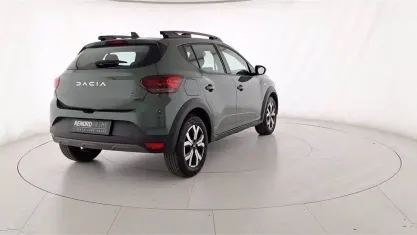 Usata Dacia Sandero Comfort 101 CV (74 kW) 2023 Verde