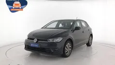Deep black perlato Usata 2023 VW Polo Life Tre volumi | 17.500 € (Buon prezzo)