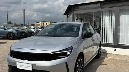 Usata Opel Corsa 100 CV (73 kW) 2025 Grigio Utilitaria