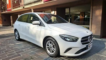 Usata Mercedes B180 116 CV (85 kW) 2019 Bianco Monovolume