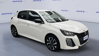 Usata Peugeot 208 Style 75 CV (55 kW) 2024 Nero Utilitaria