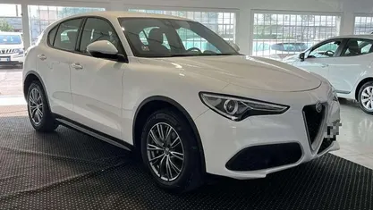 Bianco pastello Usata 2019 Alfa Romeo Stelvio Business SUV | 16.900 € (Super prezzo)
