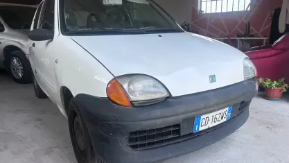 Usata Fiat 600 54 CV (39 kW) 2005 Bianco Utilitaria