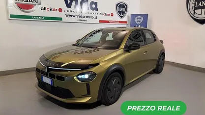 Usata Lancia Ypsilon 101 CV (74 kW) 2024 Oro Utilitaria