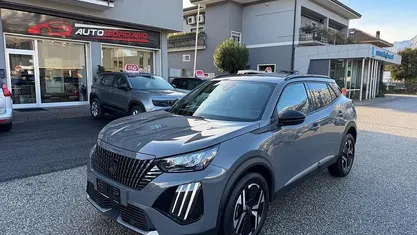 Usata Peugeot 2008 Allure 102 CV (75 kW) 2024 Grigio SUV