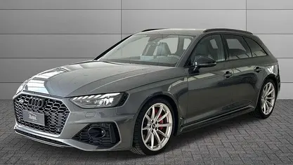 Usata Audi RS4 450 CV (330 kW) 2022 Grigio medio metallizzato Station wagon