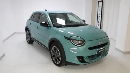 Usata Fiat 600 La Prima 136 CV (100 kW) 2025 Blu SUV