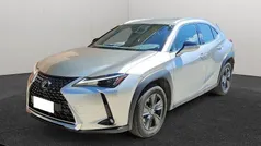 Grigio Usata 2023 Lexus UX SUV | 29.500 € (Buon prezzo)