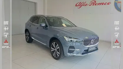Usado Volvo XC60 Ultimate 235 HP (172 kW) 2023 Cinzento SUV