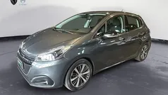 Grigio Usata 2016 Peugeot 208 Allure Due volumi | 7900 € (Buon prezzo)