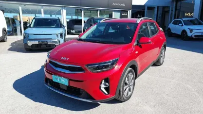 Usata Kia Stonic Urban 83 CV (61 kW) 2023 Rosso SUV