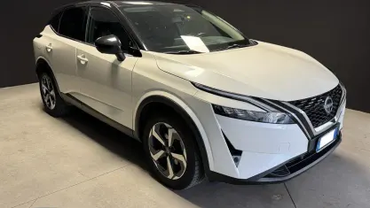 Usata Nissan Qashqai N-Connecta 140 CV (102 kW) 2023 Bianco metallizzato SUV