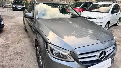 Usata Mercedes C200 Executive 136 CV (100 kW) 2018 Verde Station wagon