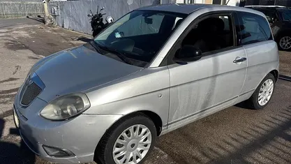 Usata Lancia Ypsilon 75 CV (55 kW) 2011 Utilitaria