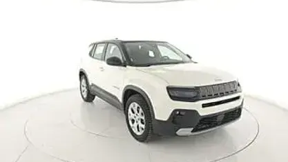 Usata Jeep Avenger Altitude 101 CV (74 kW) 2025 Beige SUV