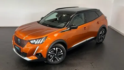 Arancione Usata 2021 Peugeot e-2008 GT SUV | 18.500 € (Buon prezzo)