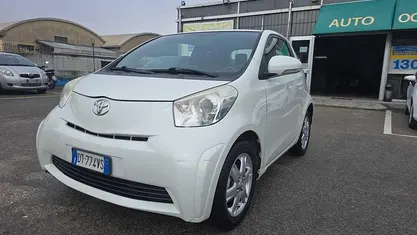 Begagnad Toyota iQ City 68 HK (50 kW) 2009 Vit Halvkombi
