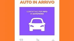 Argento Usata 2023 Mahindra KUV100 SUV | 9850 € (Ottimo prezzo)