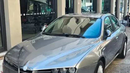 Usata Alfa Romeo 159 Distinctive 150 CV (110 kW) 2008 Grigio Berlina