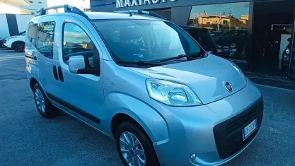 Usata Fiat Qubo Trekking 70 CV (51 kW) 2015 Grigio Monovolume